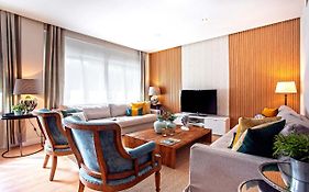 Genteel Home Paseo De Reding